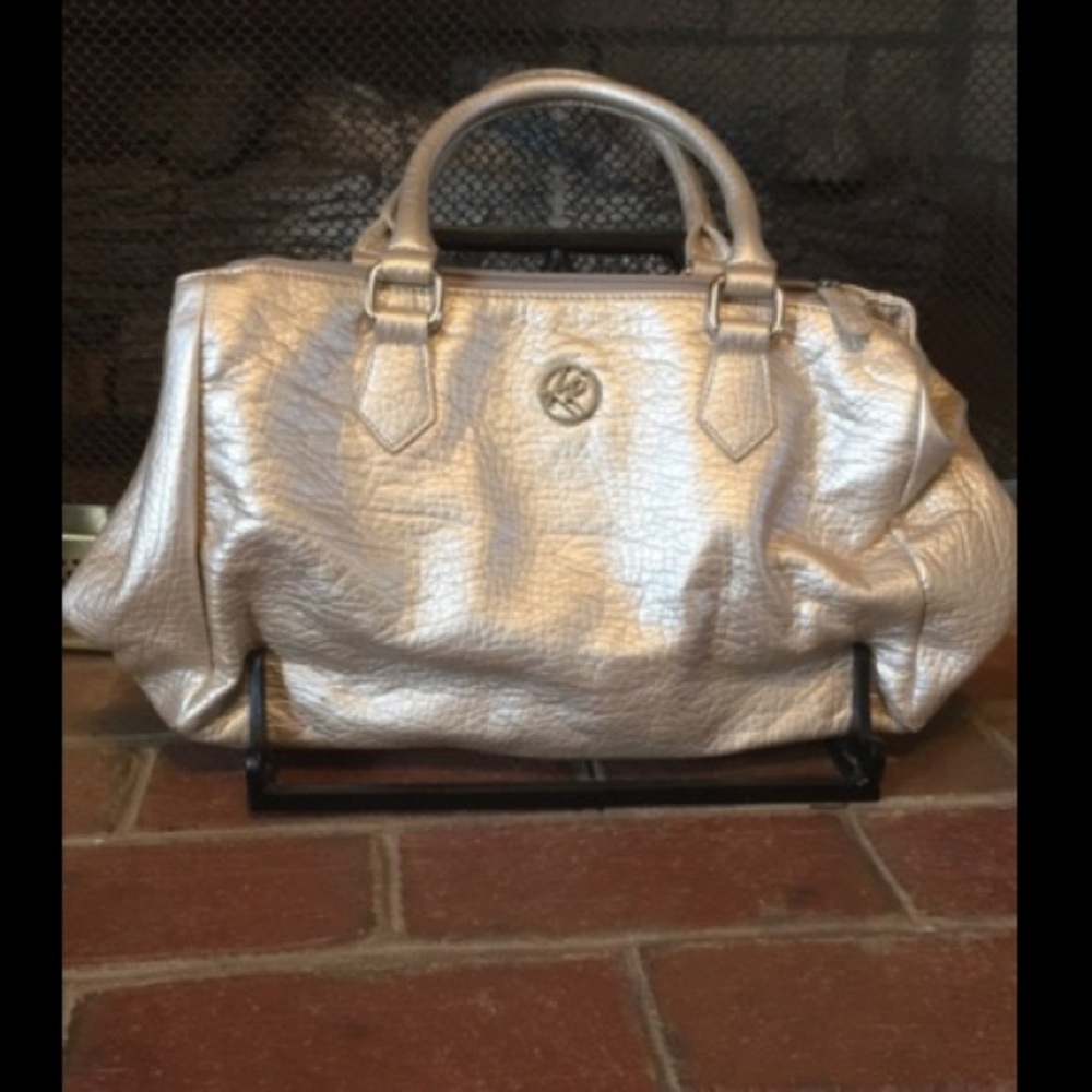 Pearl white bag